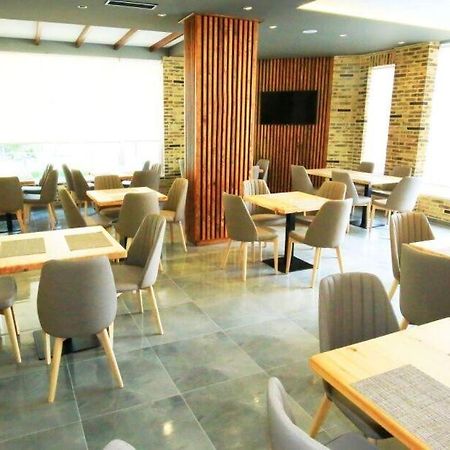 Hotel Rean Голем Екстер'єр фото