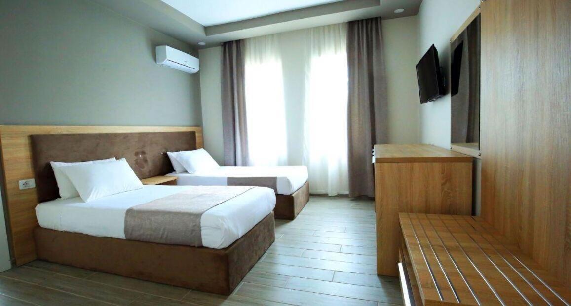 Hotel Rean Голем Екстер'єр фото